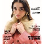 Özge Törer Instagram - Özge Törer’in kapağında yer aldığı Women’s Shine Aralık sayısı yayında! Keyifli okumalar! @ozgeetoreroffical #ÖzgeTörer Röportaj: Seray Yazıcıoğlu Ezmiş @serayyazicioglu Ayşe Çağla Küçük @aysecaglakucuk Fotoğraf: Kaan Bülbüloğlu @kaanbulbuloglu.studio Styling: Gamze Şengül @_gamzesengul_ Makyaj: Banu Aksungur @banu_aksungur Saç: Yüksel Altundemir @yuksel.altundemir Styling Asistanı: Beyzanur Küçükduman @beyz.kd Teşekkürler: @basakgunesberk @ontalent.tr @enesselcotur
