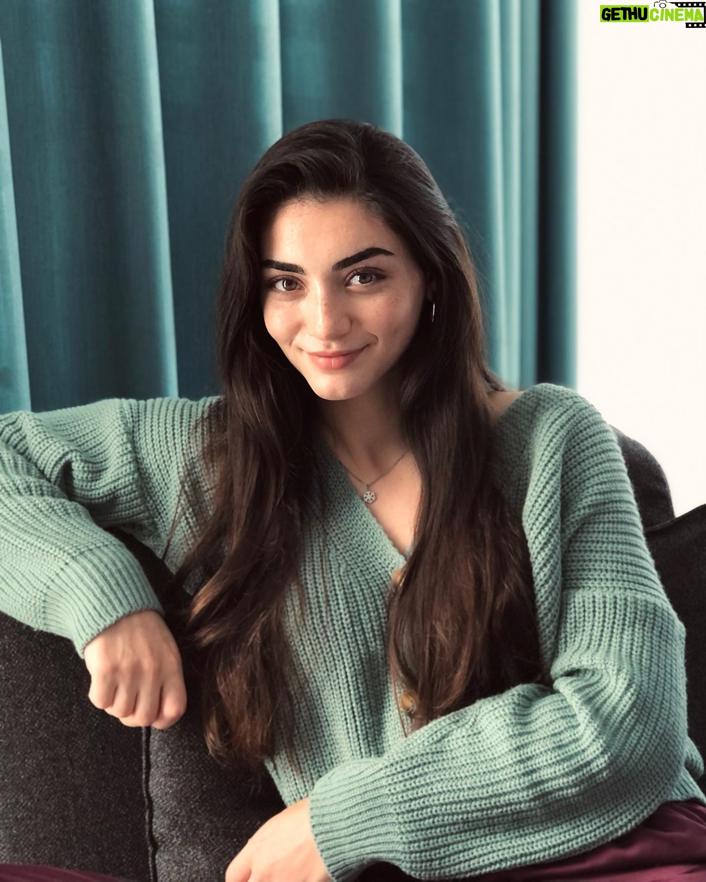 Özge Törer - 484.8K Likes - Anne gözünden 📸❤️