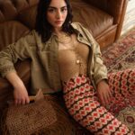 Özge Törer Instagram - Ö Z G E ✨ #ozgetorer Yayınlar Direktörü: @gulay_ozdemir Video: @unalavcii Fotoğraflar: @baran__altindag Moda ve Güzellik Direktörü: @caglakucukdereli Styling: @irmakozdener Saç: @batuhangelisli Makyaj: @rufiyekalmazz @theserkankalmazz Kurumsal İletişim: @mine.gunduz Marka İletişimi: @yoncayalki Prodüksiyon: @nutekstudio Fotoğraf Asistanı: @bymehmetkurt Styling Asistanı: @busratoprak Saç Asistan: @cerengavasoglu Mekan: @hotelortakoy Teşekkürler @ontalent.tr @alikeser_ @enesselcotur @basakgunesberk