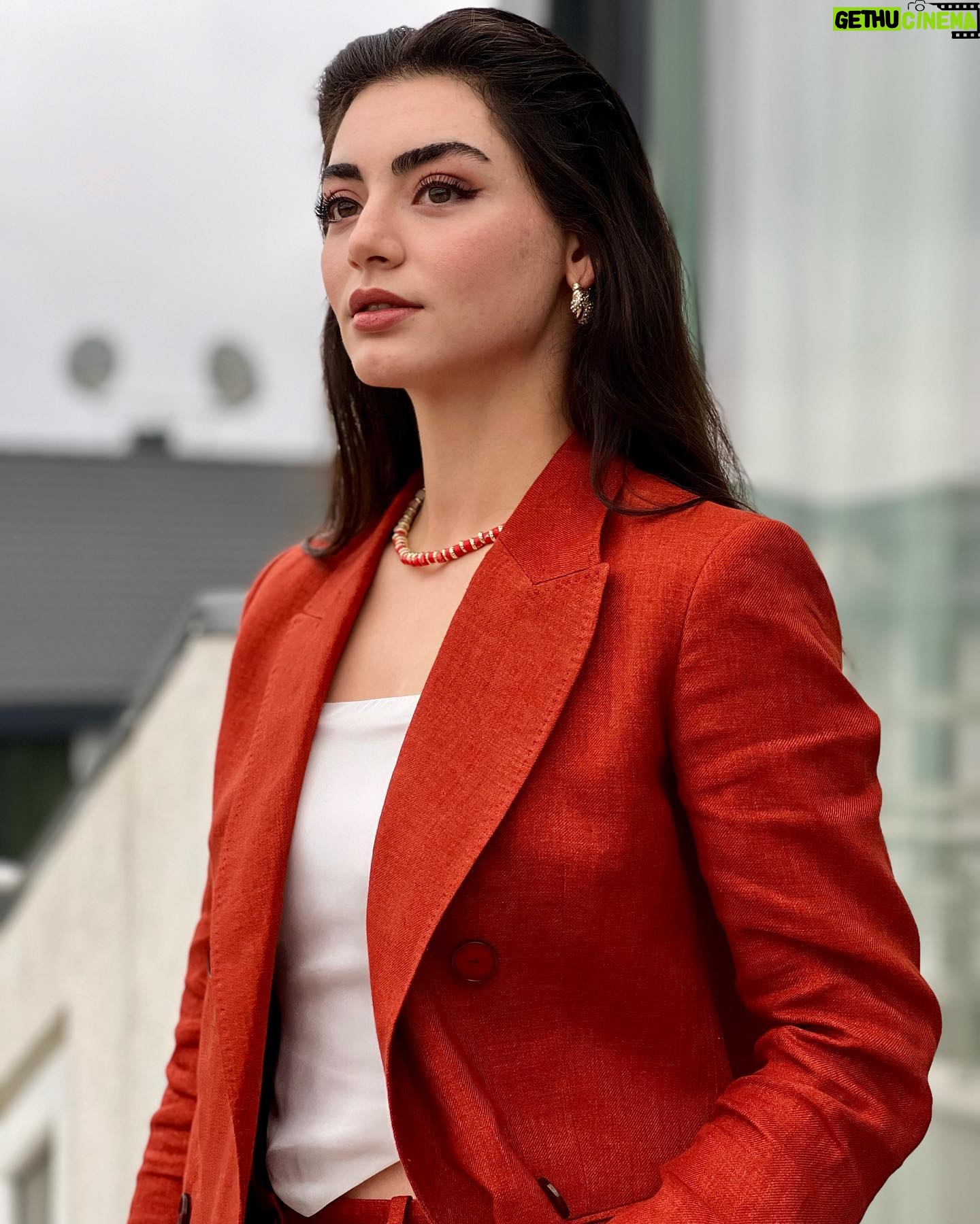 Most liked Instagram photo of Özge Törer