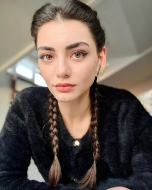 Özge Törer Instagram - 🦋