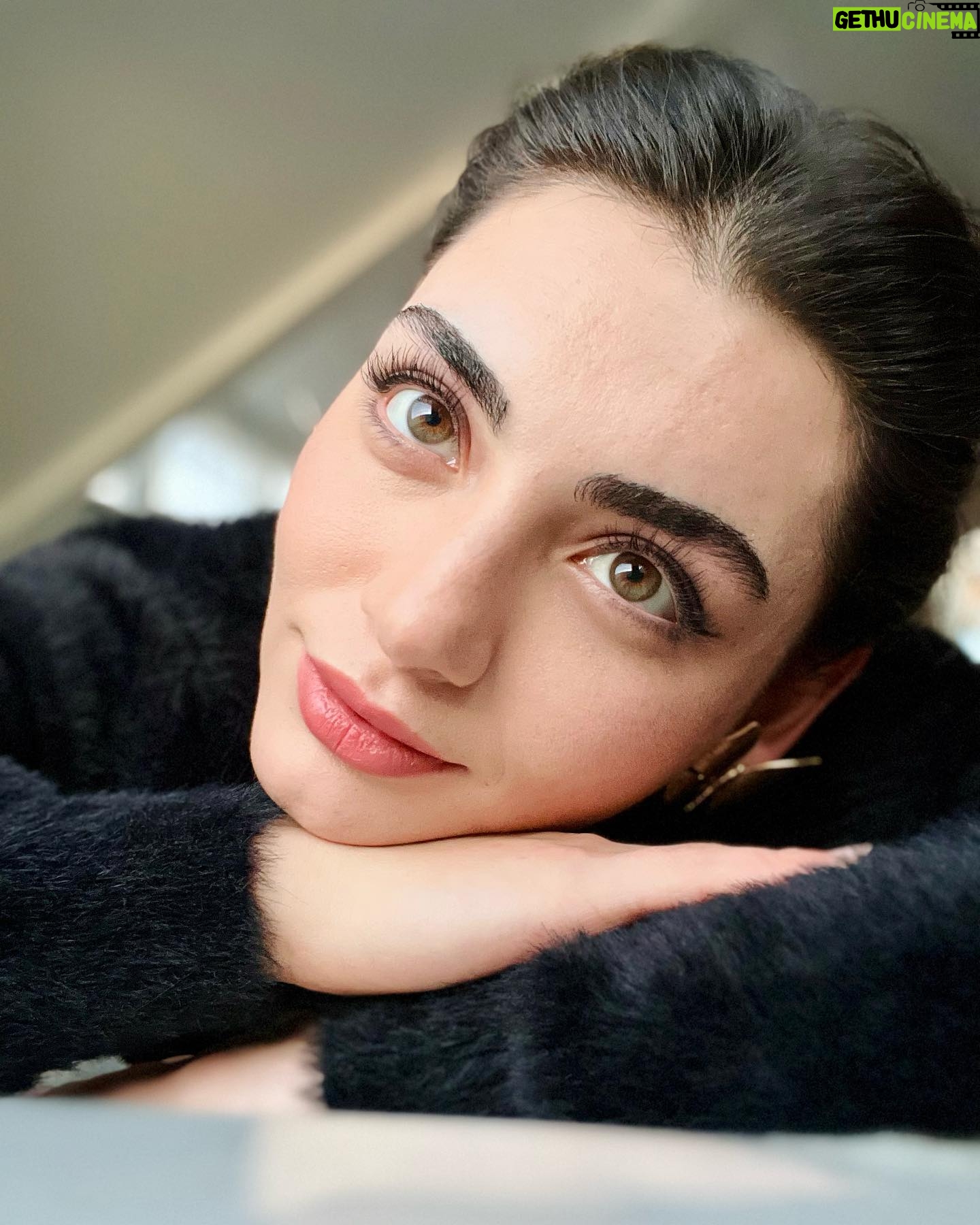 Özge Törer - 608.8K Likes - 🦋