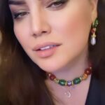 Özlem Balcı Instagram - “Kavga ederek çözebileceğiniz konuları konuşarak uzatmayın.” 😉😎😊