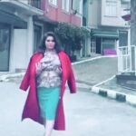 Özlem Balcı Instagram – Susmuyorum…
Sözlerimi dinlendiriyorum…😎
