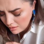 Özlem Balcı Instagram - ‘Hey On beşli’ türküsü oyun havası değil, bir ağıttır🇹🇷 15’li ibaresi; Hicri 1315 doğumlular askere çağırıldığı dönemdeki kişilere denir. Evin en küçüğü olan Halil, gönüllü olarak Çanakkale’ye cepheye gider. Geride bıraktığı anneciği Rumlar tarafından katledilir🥹 Ve sevdiği kız Hediye’yi kaçırırlar.Uzun bir aradan sonra geri bırakırlar.Halil köyüne döndüğünde Hediye’nin başına gelenleri kabullenemez.Kavuşmak ahirete kalır❤️