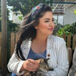 Özlem Balcı Instagram - Sokakta yaşayan tüm canlıların yalnızlığını hissedip; sahipsiz olan sessiz kulların sesi olacağıma ve hayvan haklarını savunacağıma SÖZ VERİYORUM! #muğlanınözlemi #mhp #yörükkızı #sözveriyorum #sokakhayvanları #elelemeclise #hayditürkiye #sırasende 🇹🇷🇹🇷🇹🇷