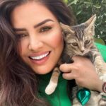 Özlem Balcı Instagram - Her başarılı kadının arkasında mutlaka birden fazla kedi vardır😻🧿😀