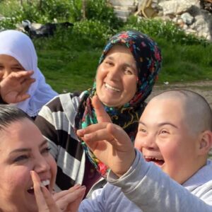 Özlem Balcı Instagram - Engelleri SEVGİYLE aşıyoruz💕 
10-16 Mayıs Engelliler Haftası🥰