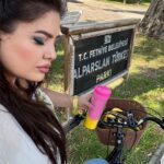 Özlem Balcı Instagram - - Neden gözün kapalı yürüyorsun? Bütün yolları ezberledim. - Ama düşebilirsin! Bütün düşüşleri de ezberledim. - Dancer in the Dark