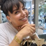Özlem Balcı Instagram - "Mezardakilerin pişman oldukları şeyler için, dünyadakiler birbirlerini yiyor.."