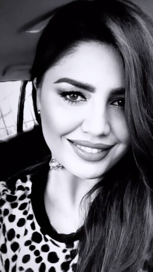 Özlem Balcı Instagram - ‘’Şimdi git on beş yıl önce gel. Yalnızlar sokağında bekliyorum.’’ Şair Attila İlhan
