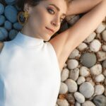 Öznur Serçeler Instagram – FROW ✨

Röportaj : @oguztabur 
Fotoğraf: @canberkuregel 
Moda Editörü: @taylangulstyle 
Makyaj: @yagizyoldas_ 
Saç: @hairstylistesragul 
Moda Editörü Asistanı: @vebensu