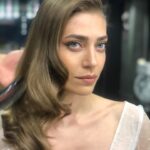 Öznur Serçeler Instagram – Güzel bir sürpriz yolda 🥳