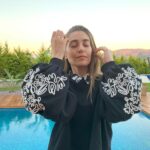 Öznur Serçeler Instagram - Hoşçakal güneş, yarın görüşürüz 🌝
