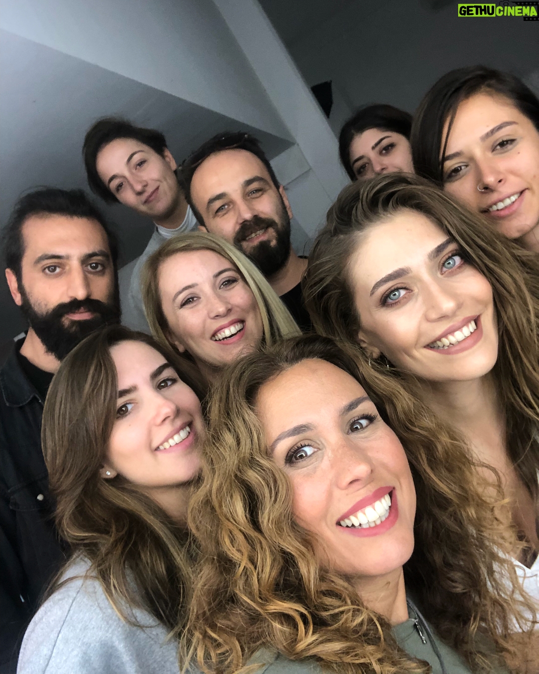 Öznur Serçeler Instagram - Elele çekiminden son kalan fotoğraf muhteşem bir ekiple çalışabilme fırsatı bulduğum için çok mutluyum :) @eleledergisi
