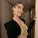 Öznur Serçeler Instagram – Altın Kelebek ✨

Beni bu geceye hazırlayan herkese teşekkür ederim 🙏🏻🩷