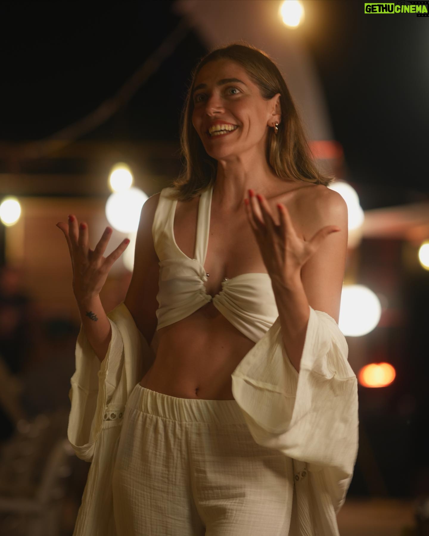 Öznur Serçeler - 254.8K Likes - Akdeniz akşamları 🪘