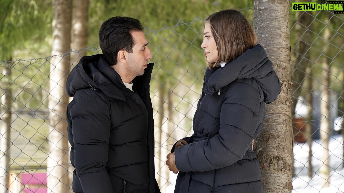 Öznur Serçeler Instagram - Neşeli / Neşesiz