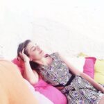 Öznur Serçeler Instagram - Nostalji 📻🌼 📷 @batusener
