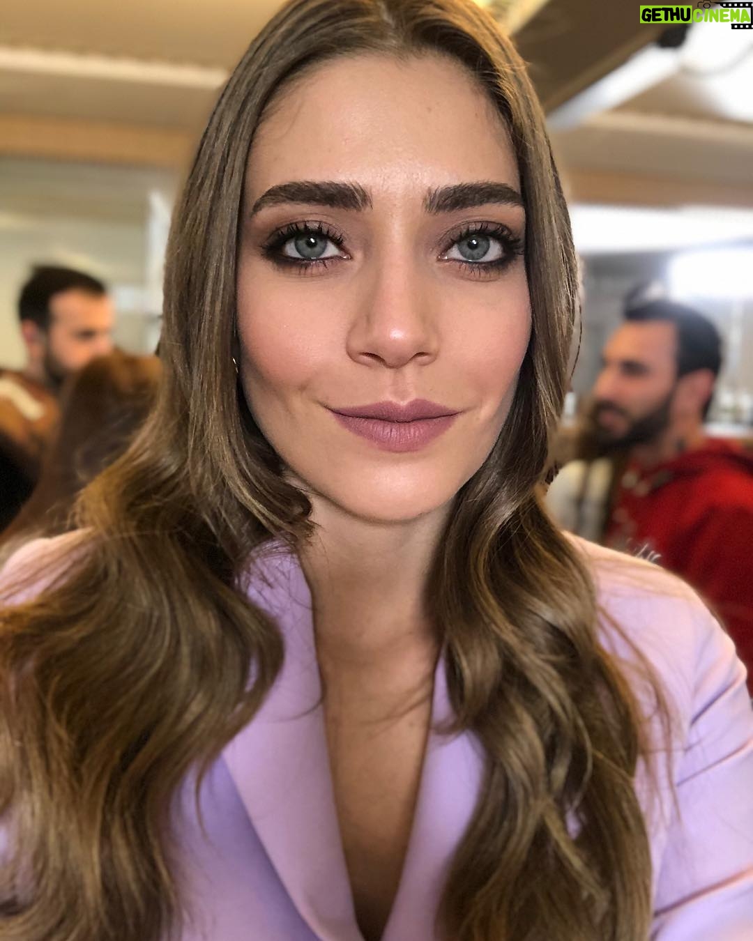Öznur Serçeler Instagram - Pazar seti 🌸