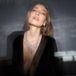 Öznur Serçeler Instagram - 🖤 Fotoğraf: @cemtalu Styling: @hamiyetaktass Saç: @mesut.ozuzun Makyaj: @makeup_aysealtunyildiz @management.be