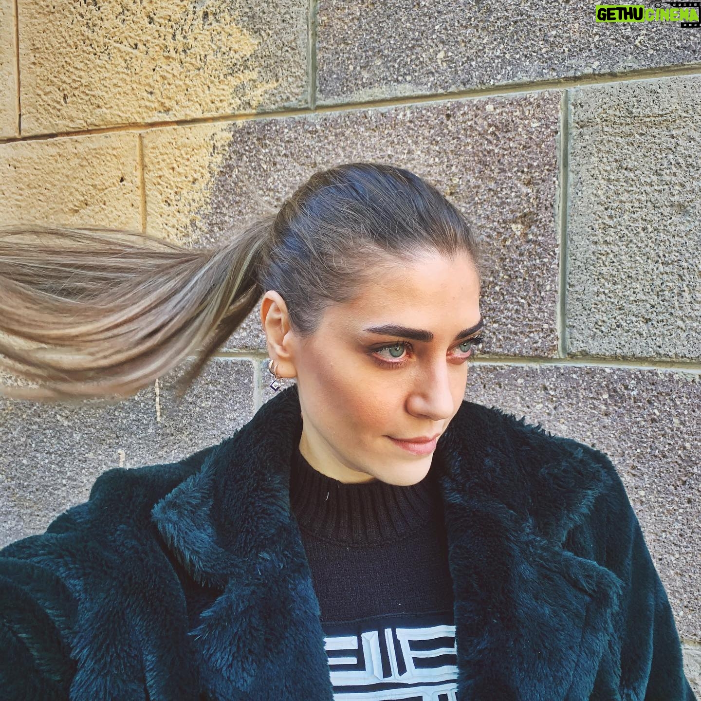 Öznur Serçeler - 170.8K Likes - 🍂