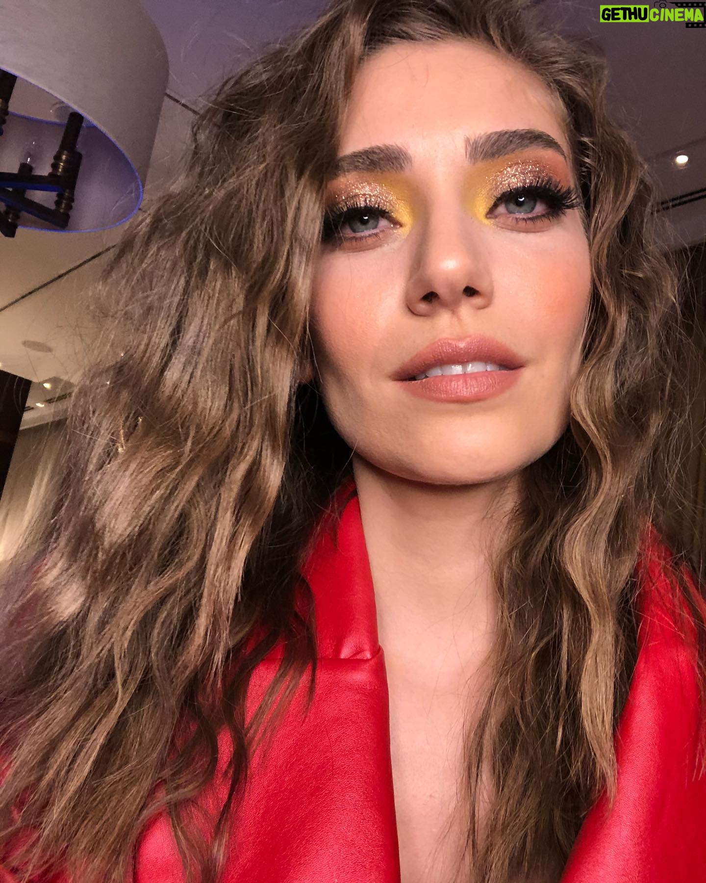 Öznur Serçeler - 179.3K Likes - 🌈