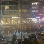 İclal Aydın Instagram - Türkiye Cumhuriyeti 100 yaşında🎈 Dün gece İzmir sokakları böyleydi. 🥰Kalplerin yolu cumhuriyet şenliğiyle, ışığıyla dolsun. Ülkemizin, cumhuriyetimizin doğumgünü kutlu, bugün için can verenlerin, gerçek bir dünya lideri olan Mustafa Kemal Atatürk ve yol arkadaşlarının ruhu şad olsun. Elbette sonsuza dek Cumhuriyet! 🎈