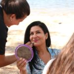 İclal Aydın Instagram – Set fotoğraflarına devam edelim mi? 
1- O bir tane tel göz mü alıyor?
2-Aslında mutlu dünürler olabilirdik!
3- Bazen nedensiz sevinebilirim.
4- Sen bizden geçti mi sandın?
5- Biliyosun di mi, kitapta Türkan’ı başka bir son bekliyor. :)
6- İyidir yengecim, senden n’aber?
7- Bazen nedenli sevinebilirim. 
8- Neler oluyor hayatta!
9- Bu fotoğrafları kim çekti sanıyorsunuz? 🤗

@uckizkardestvdizisi