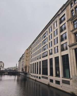 İlay Erkök Instagram - The same dates again and unchanging spirits. 
•
Last day full of inspirations
••
As I’ve always said “Ich liebe dich,Hamburg!”🤍