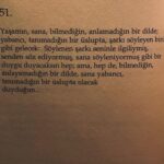 İlay Erkök Instagram - İtalya #dump 🇮🇹 1. Fotoğraf: hem ginseng ve hem de kahve aşığı bir kız olarak kuzenimle çin mahallesinde bulduğumuz ginsengli kahve ve ginsengli her şeyi alma heyecanımı paylaşma anım. 🥹 2. Fotoğraf: dünyanın neresinde olursak olalım benden kurtuluşun yok Bori 🤍 3. Fotoğraf: Efekovic ile design week de bottega tasarımını inceleme ve yorumlama keyfi 4. Fotoğraf: sanat sanat içindir. 5. Fotoğraf: 35 bin adım attıktan sonra eve varma finalim. 6. Fotoğraf: Portofino 7. Fotoğraf: Zae ile yaptığımız geleceğe ve hayallerimize yönelik planlar üzerine konuşurken ansızın gelen tatlı mı tatlı kruvasanın bizde uyandırdığı mutluluk hissi. 🥐 8. Fotoğraf: In such a night Did young Lorenzo swear he loved her well, Stealing her soul with many vows of faith 👸🏼 9. Fotoğraf: tüm fuarı gezdikten sonra sadece kahve için saatlerce sıra beklememizi isteyen muazzam yer(!) 10. Fotoğraf: huzur 🐶 11. Fotoğraf: şarkının dansı 12. Fotoğraf: şehrin vazgeçilmez yemeği: Pasta Trofiette - pesto kalp ben 🙈 13. Fotoğraf: 1 ekimli olmak ayrıcalıktır 🙌