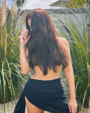 İlay Erkök Instagram - Out beyond ideas of wrongdoing and rightdoing there is a field. I’ll meet you there. 🌸✨
•
χαρμολύπη