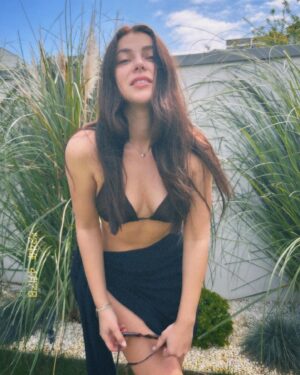 İlay Erkök Instagram - Out beyond ideas of wrongdoing and rightdoing there is a field. I’ll meet you there. 🌸✨
•
χαρμολύπη