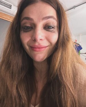 İlay Erkök Instagram - Nisan ayı bizi bekler Desdemona 🥹♥️