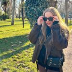 İpek Filiz Yazıcı Instagram - “Öylesine değil de harbisinden delice.”