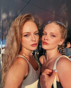 İpek Filiz Yazıcı Instagram - 🫶🏻🔆🦋🐥
#pullandbearcomunity 
@pullandbear 
#işbirliği
