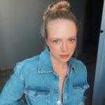 İpek Filiz Yazıcı Instagram - Yeni evimde çok güzel bi ışık buldum 😮‍💨 Bundan sonra fotolar burdan 💃🏼