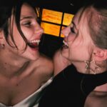 İpek Filiz Yazıcı Instagram - Müthiş bir gece 🤘🏼 Hep çok mutlu olun 🥂 @alinaboz ♥️ @evirgenumut