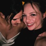 İpek Filiz Yazıcı Instagram - Müthiş bir gece 🤘🏼 Hep çok mutlu olun 🥂 @alinaboz ♥️ @evirgenumut