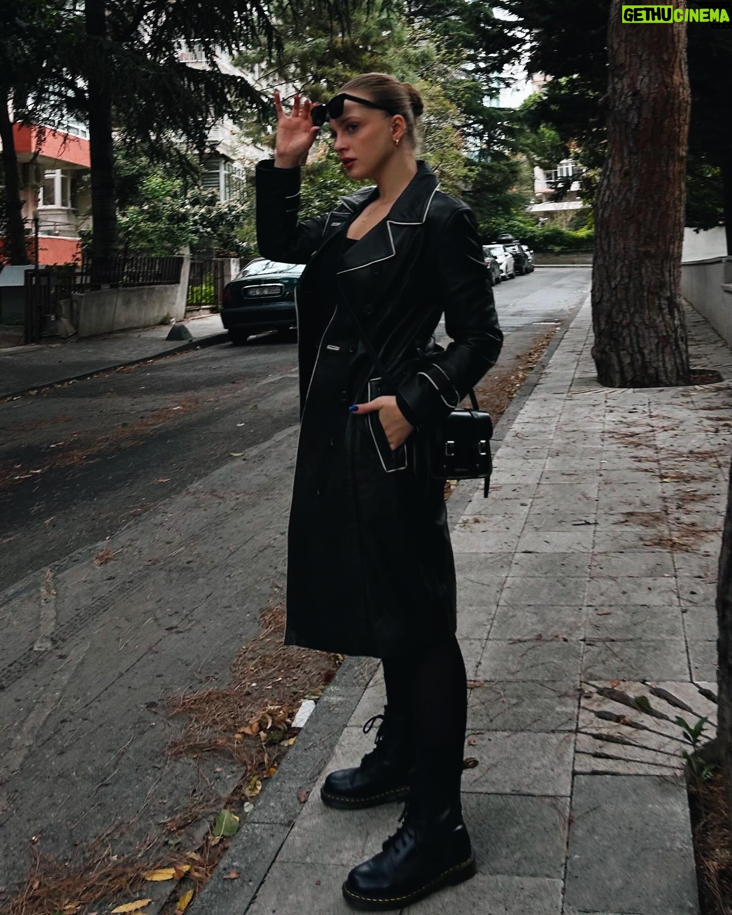 İpek Filiz Yazıcı Instagram - Kasvetli havaları hiç sevmem 🫠