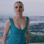 İpek Filiz Yazıcı Instagram - Dün akşamdan 👁️🧿🤍 @watsonsturkiye ‘nin 10. yıl ödüllerinde “En Güzel Göz” ödülünün sahibi ben oldum 😭 Her şeyi en ince detayına kadar düşündükleri çok güzel bir geceydi, daha nice güzel gecelere ✨🥂 Ve müsadenizle size beni böyle bi geceye yakışır şekilde hazırlayan ekibimi takdim etmek istiyorum; Saç: @mertakmann Makyaj : @senacaann Mücevher: @barokdiamond Backstage : @ramznyoruk Thanks for ; @rafflesistanbul @cansezek En özel teşekkür @bilgeozturkofficial 🤍 My angels 👼🏼 @kronosiletisim @alevaktasss @_sedaturan @melkbebek @zeytindidem @cigdemzeytin_