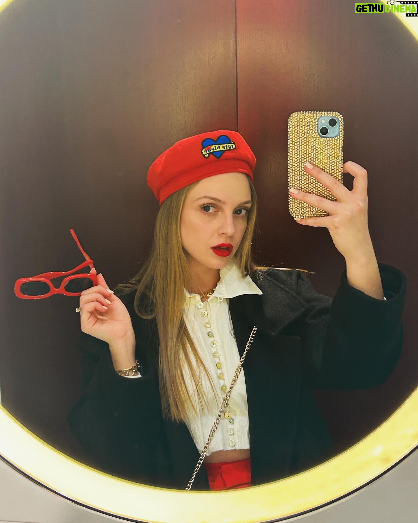 İpek Filiz Yazıcı Instagram - Dump işinde hiç iyi değilim beğendiklerimi koydum işte…