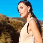 Şükran Ovalı Instagram – Güneşli havalara veda :) dipnot: yağmuru da severim berekettir 🙃 📸 @canererkin 😘♥️