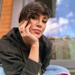 Şükran Ovalı Instagram – 💜saçları kestrmedim toplayıverdim :)))