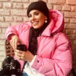 Şükran Ovalı Instagram – İyi pazarlaaaaaaaar 💘 kız annesi olmak pembe bir duruş gerektirir:))