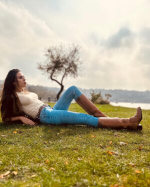 Şükran Ovalı Instagram - 🍂🤎 msj açık :)