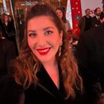 Şebnem Bozoklu Instagram - Dün gece Aslı Filintanın Vestel için tasarladığı retro serisinin gecesindeydim. Renklerin desenlerin güzelliğinden aklımız çıktı. Bayılacağımız bir işbirliği olmuş.Emre ve Gözde harika bir film yapmış bu seri için. Yakında göreceksiniz mutlaka. Gaye Su Akyol da nefisti sahnede. Ayrıca beni 1.86 boyunda çektiği için sevgili İlkere de teşekkürü borç bilirim. @vestel @aslifilinta @aslitkizmaz @ilkerkizmaz @emre__gozde #kendinikeşfet #davet #reklam
