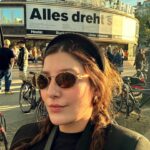 Şebnem Bozoklu Instagram – Tatilde tabii ki oyun izliyorum ❤️