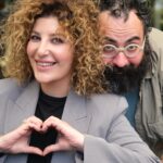 Şebnem Bozoklu Instagram - Saçlarınızı kim yapıyor kim ? İşte kendisi @yosibear Canım Hasancığımla kaçıncı senemiz bilmiyoruz ama şunu biliyoruz ki saç denilince odur 💜