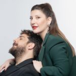 Şebnem Bozoklu Instagram - Enis’le birlikte oynadığımız Balina için @hakangence ile buluştuk, gaz ve toz bulutundan başlayan harika bir röportaj yaptık. Fotoğraflar @muhsinakgunofficial tabii ki. Harika makyaj @hidayetkorkmaz_ saçım @yosibear bu şahane takım @__barrus__ Röportajımız bugün @hurriyethaftasonu nda 💜🌸 @aysegulsenerpr @editor.cd #reklam